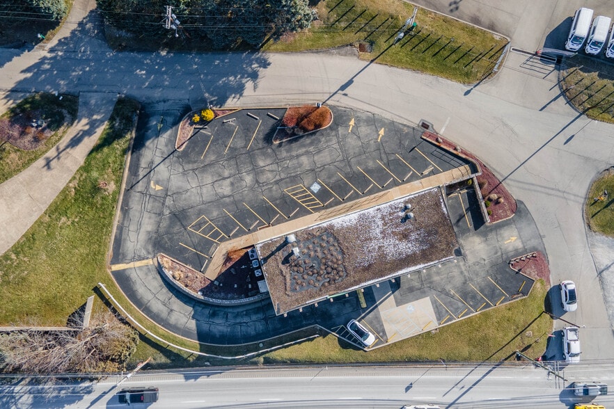 More Photos Of 590 Washington Rd, Washington Office For Sale