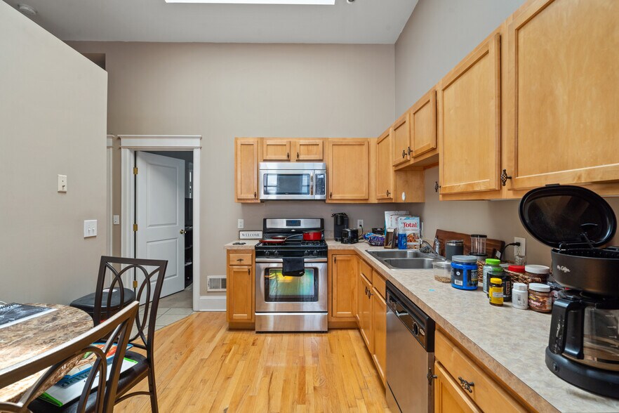 More Photos Of 317 W Fayette St, Syracuse Storefront Retail Office For Sale