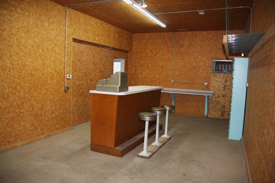 More Photos Of 310 Main St, Scribner Storefront For Sale