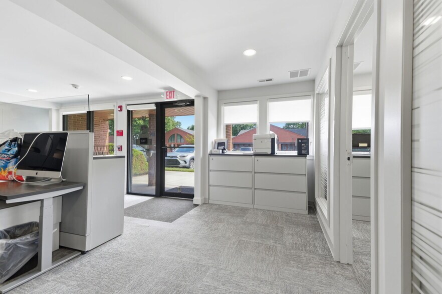 More Photos Of 402 Middletown Blvd, Langhorne Medical For Sale