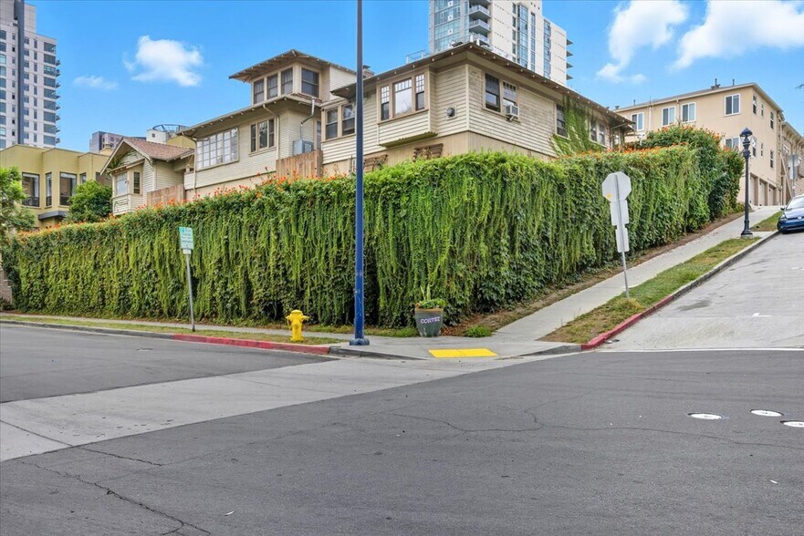 More Photos Of 1561-1575 9th Ave, San Diego Apartments For Sale