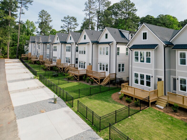 More Photos Of 5045 Lundy Dr, Raleigh Multifamily For Sale