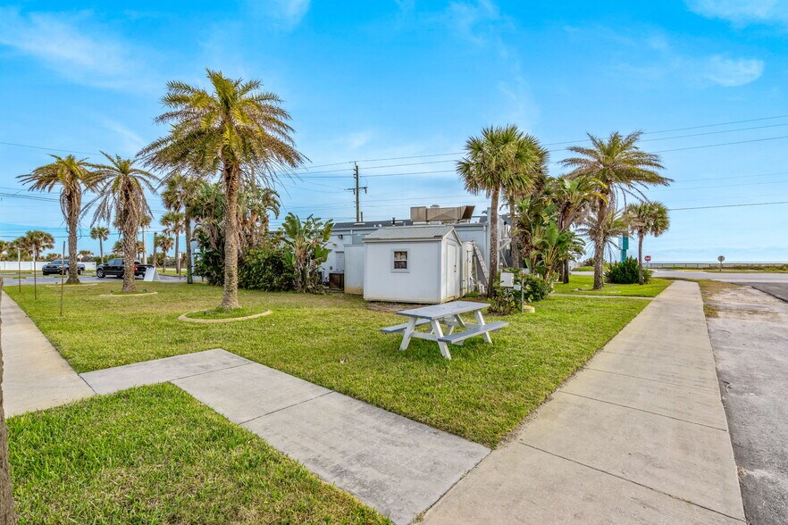 More Photos Of 1666 Ocean Shore Blvd, Ormond Beach Restaurant For Sale