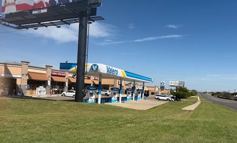 More Photos Of 305 E Stan Schlueter Loop, Killeen Storefront Retail Office For Sale