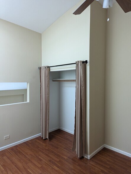 More Photos Of 4940-4942 N Sheridan Rd, Chicago Apartments For Sale