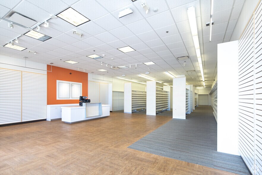 More Photos Of 260 E Rollins Rd, Round Lake Beach Unknown For Lease