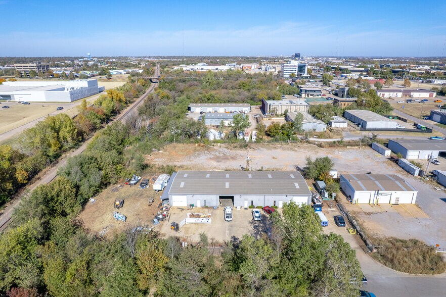 More Photos Of 319-323 NW 59th St, Oklahoma City Manufacturing For Sale