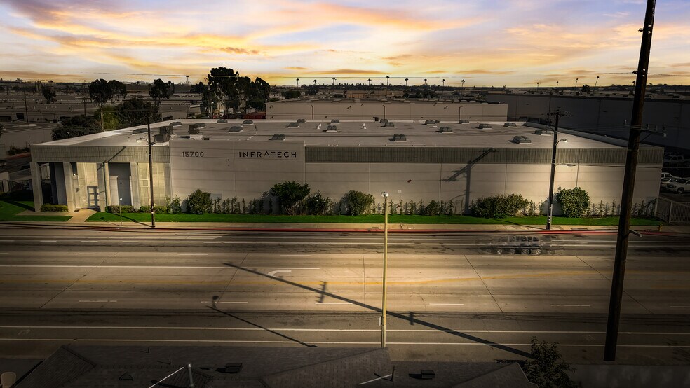 More Photos Of 15700 S Figueroa St, Gardena Manufacturing For Lease