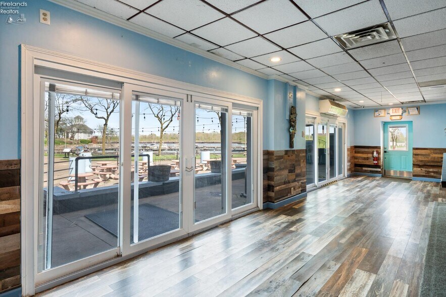 More Photos Of 356 Main St, Huron Apartments For Lease