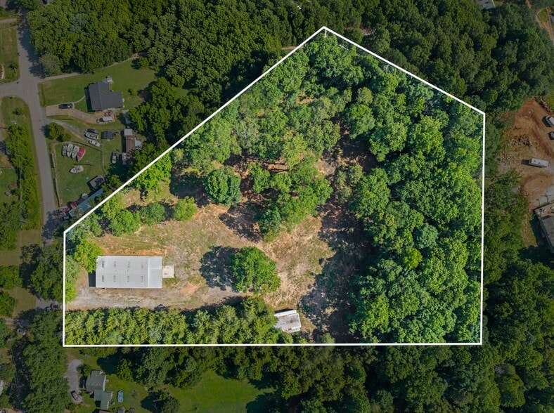 Primary Photo Of 533 Crest Dr, Easley Industrial For Sale