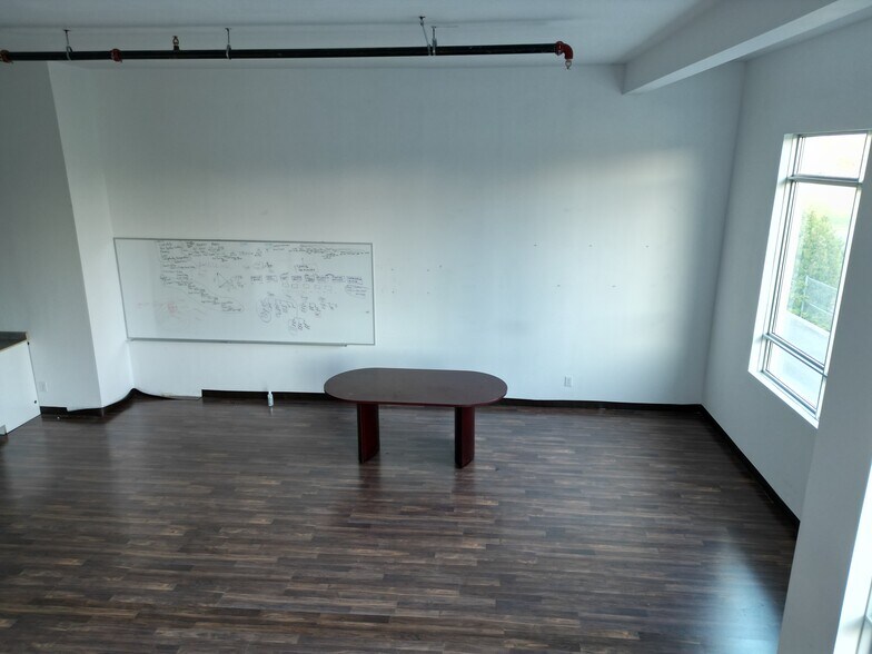 More Photos Of 65 Denzil Doyle Crt, Ottawa Showroom For Sale