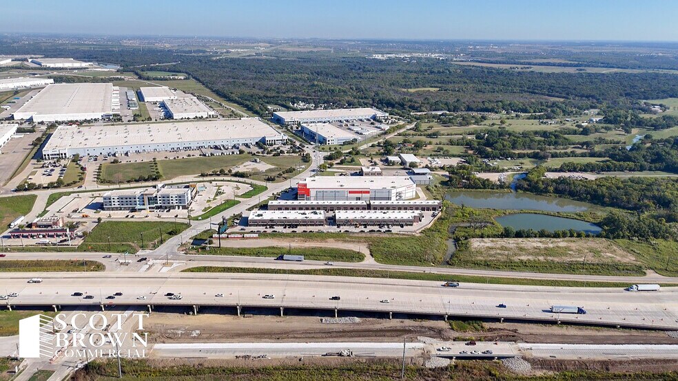 More Photos Of 4451 Dale Earnhardt, Northlake Light Distribution For Lease