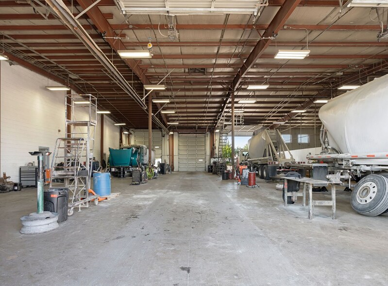 More Photos Of 24001 NE Sandy Blvd, Troutdale Unknown For Lease