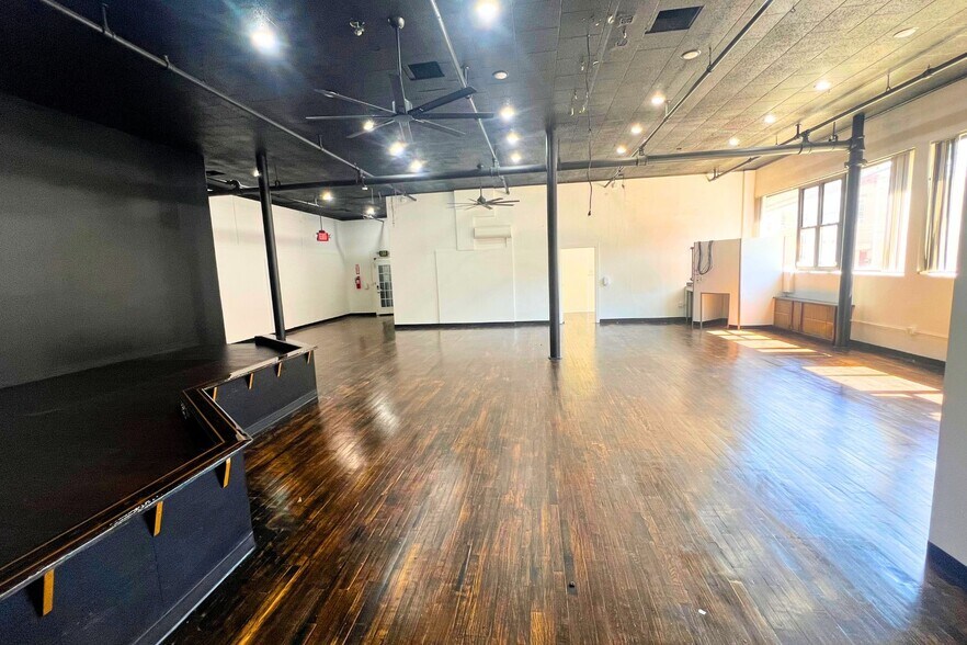 More Photos Of 72 68th St, Guttenberg Flex For Lease