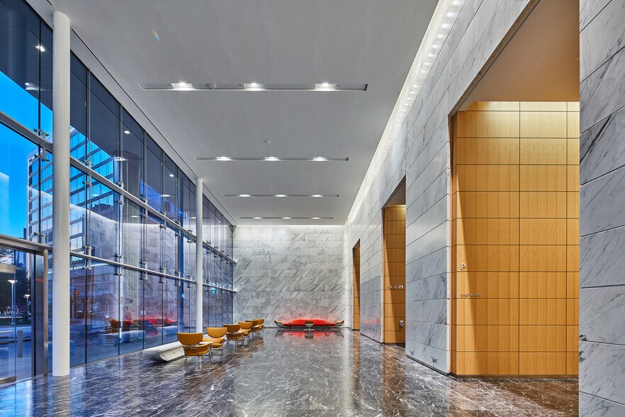 More Photos Of 2021 McKinney Ave, Dallas Office For Lease