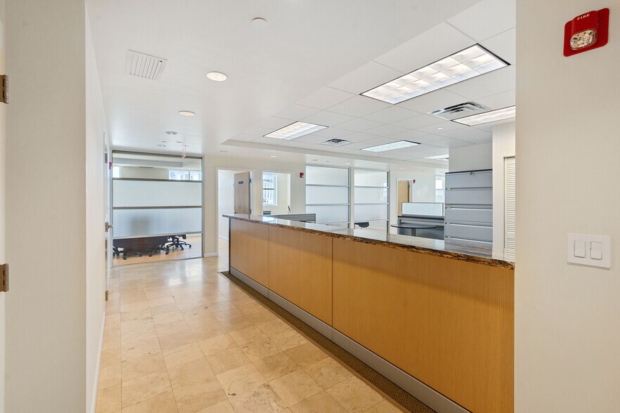 More Photos Of 3363 NE 163rd St, North Miami Beach Medical For Lease