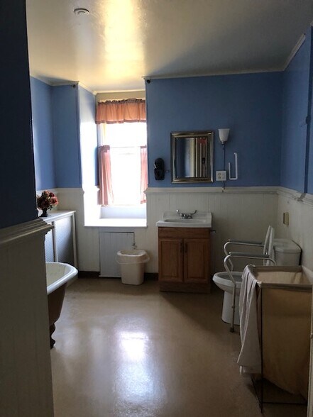 More Photos Of 8196 Green Rd, Hubbardsville Apartments For Sale