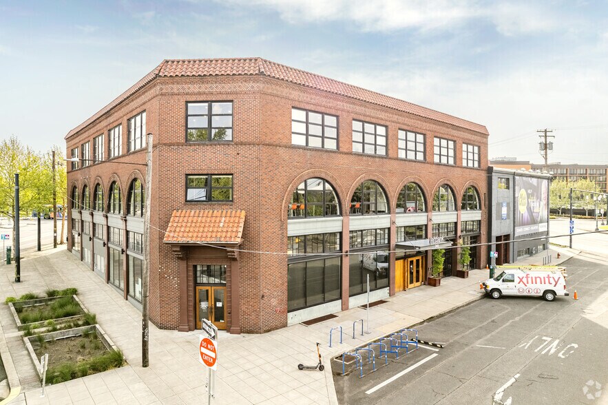 Primary Photo Of 240 N Broadway, Portland Loft Creative Space For Lease