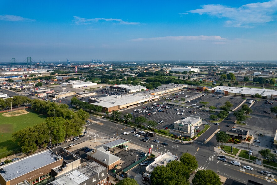 More Photos Of 330-424 W Oregon Ave, Philadelphia Unknown For Lease