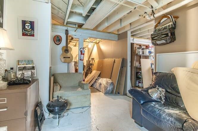 More Photos Of 330 N Institute St, Colorado Springs Freestanding For Sale