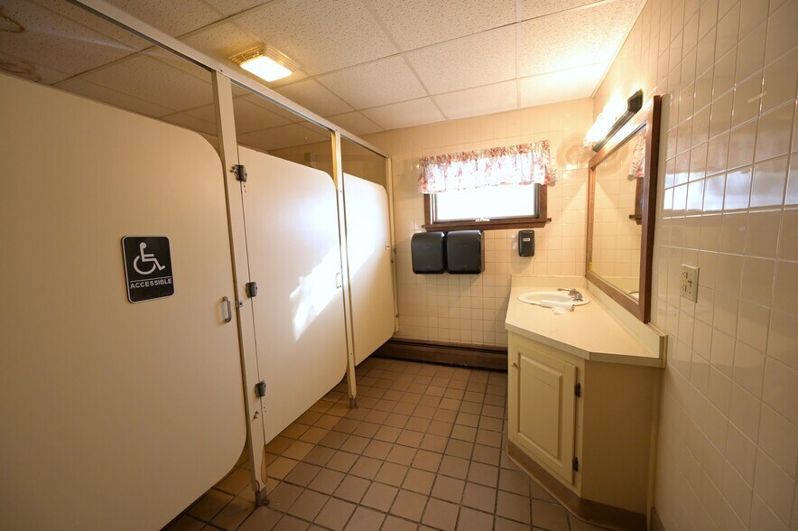 More Photos Of 10626 N Lake Rd, Forestport Restaurant For Sale