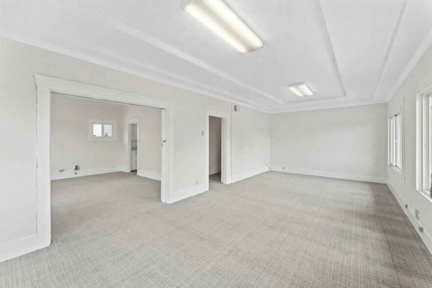 More Photos Of 4000 Broadway, Oakland Medical For Lease