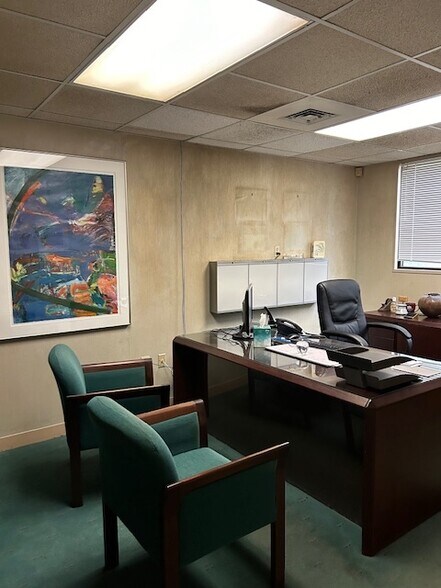 More Photos Of 140 Strollings Ave, Logan Office For Sale