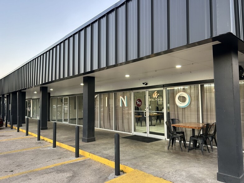 Primary Photo Of 5600 Yale St, Houston Freestanding For Sale