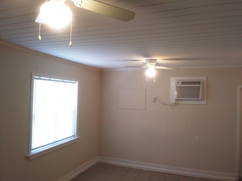 More Photos Of 2806-2812 Evergreen Rd, Brunswick Apartments For Sale