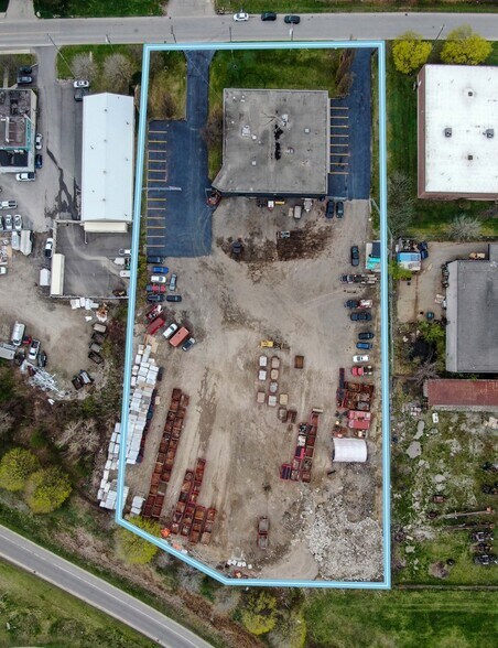 More Photos Of 1099 Guelph St, Kitchener Warehouse For Lease