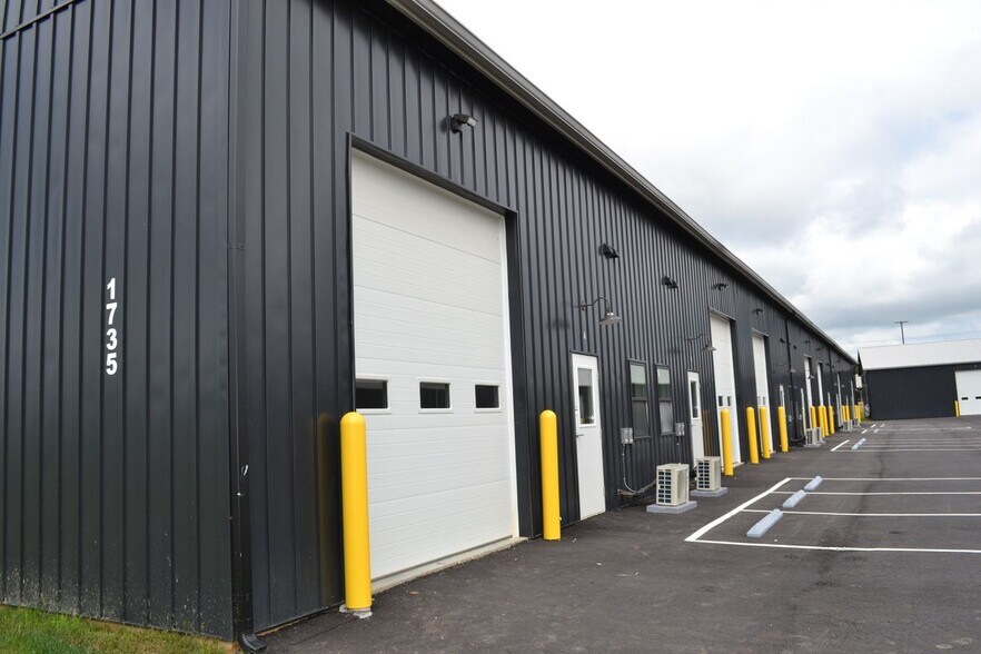 More Photos Of 1739 Woodhurst Ln, Albemarle Unknown For Lease