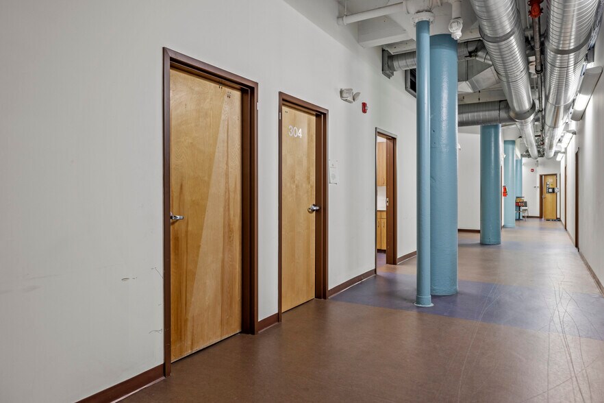 More Photos Of 1409 Washington Ave, Saint Louis Office For Sale