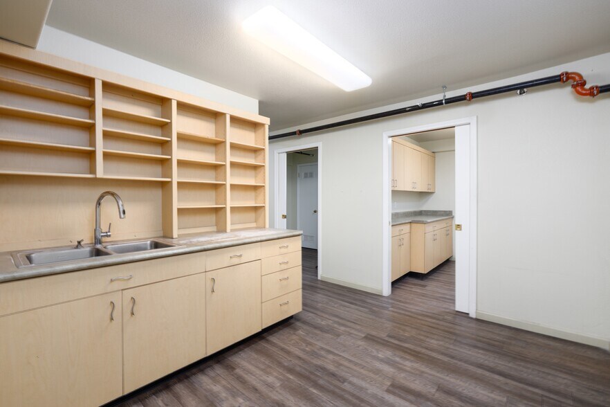 More Photos Of 436-440 Center St, Healdsburg Storefront Retail Residential For Sale