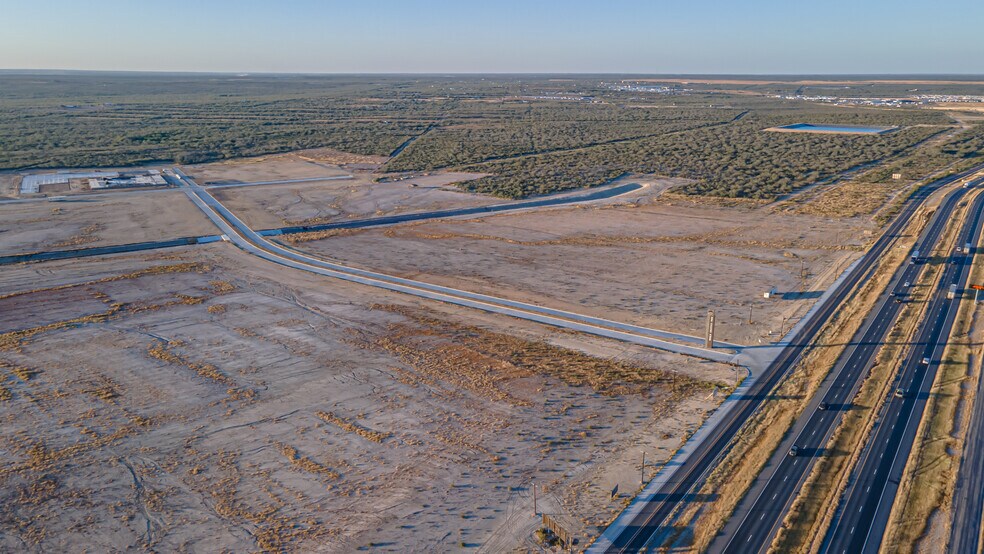 More Photos Of Maritime Loop, Laredo Warehouse For Sale