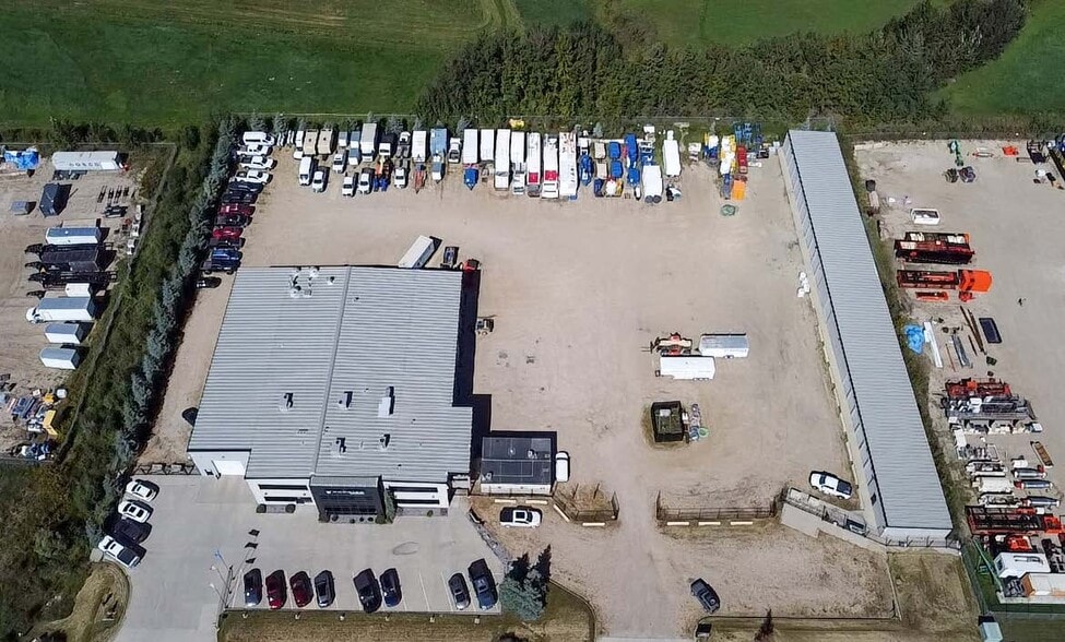 More Photos Of 952 Boulder Blvd, Stony Plain Warehouse For Lease
