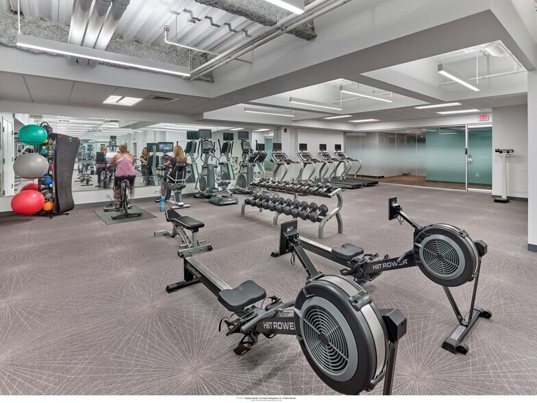 More Photos Of 100 Berwyn Park, Berwyn Unknown For Lease