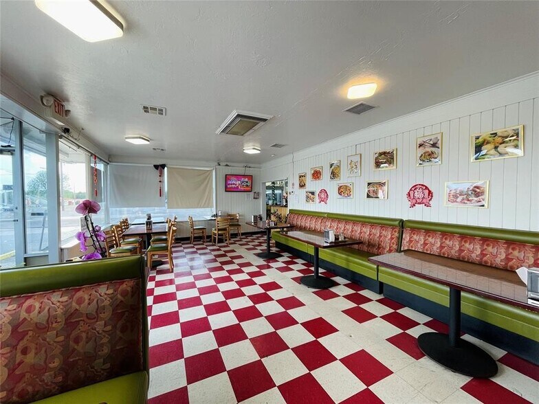 More Photos Of 9301 NE 10th St, Oklahoma City Fast Food For Sale