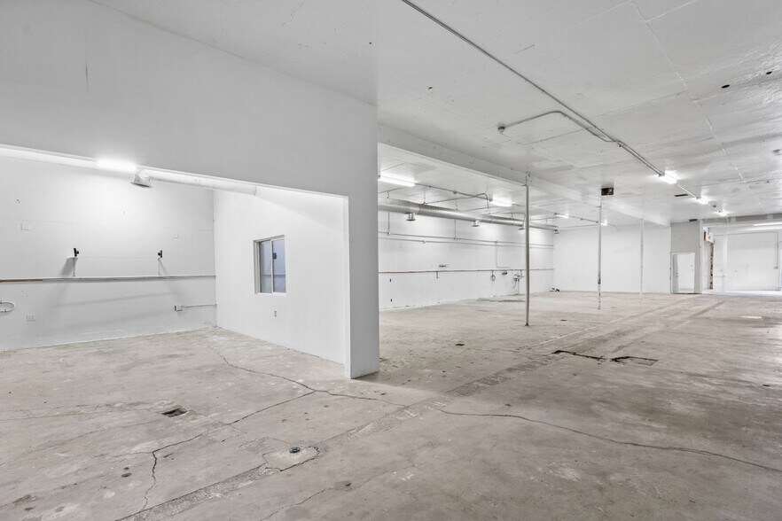 Primary Photo Of 11285 Goss St, Sun Valley Warehouse For Sale