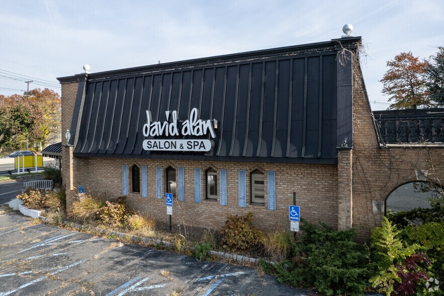 More Photos Of 6 Spring Valley Rd, Paramus Freestanding For Sale