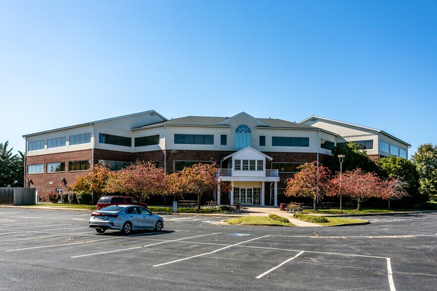 More Photos Of 1450 Technology Dr, Harrisonburg Office For Sale