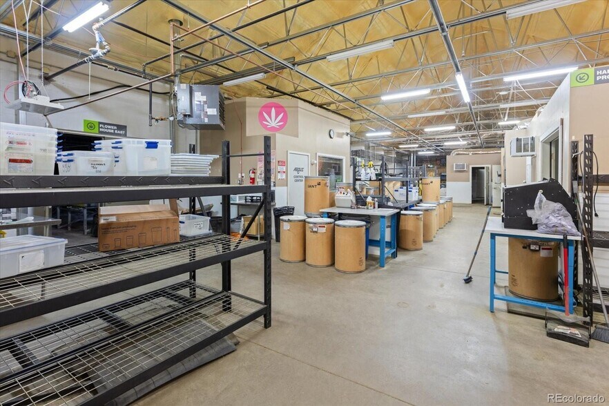 More Photos Of 7800 7706 7708 7710 County Rod 152, Salida Manufacturing For Sale