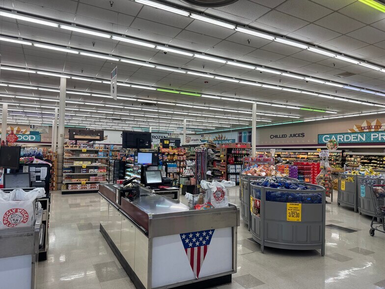 More Photos Of 1301-1395 W Fort Williams St, Sylacauga Supermarket For Sale