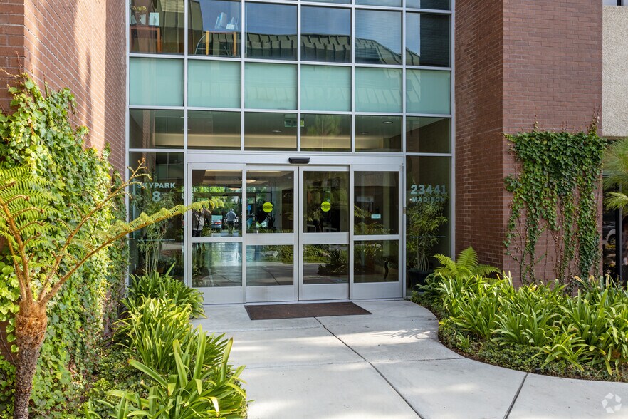 More Photos Of 23441 Madison St, Torrance Medical For Lease