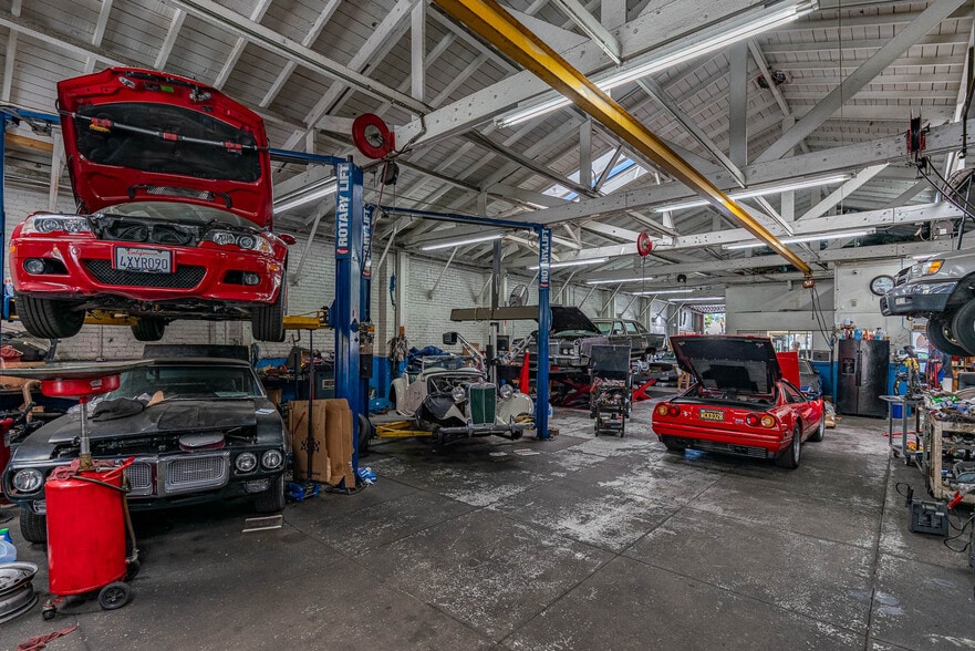 More Photos Of 242 W Commonwealth Ave, Fullerton Auto Repair For Sale