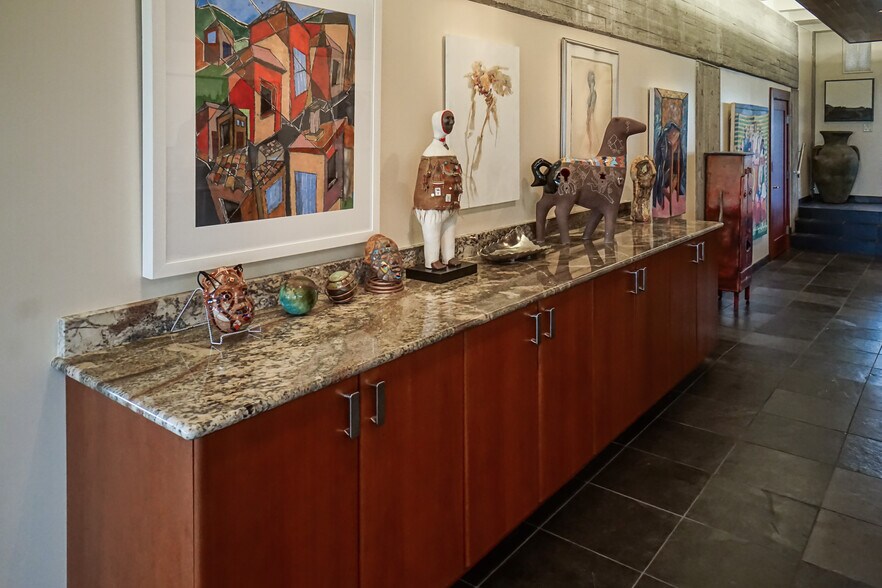 More Photos Of 916 Bay St, Beaufort Office For Sale