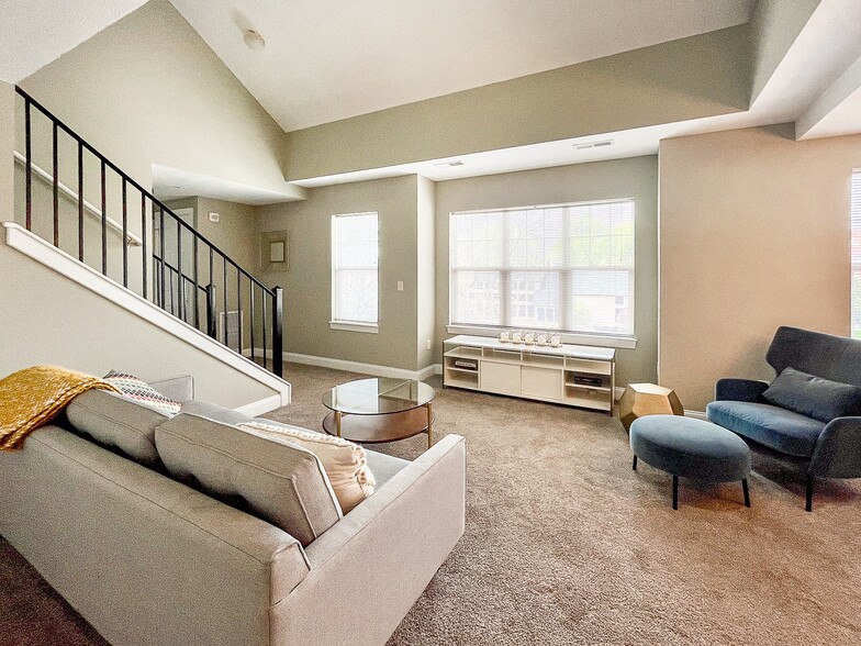 More Photos Of 290 Exchange Blvd, Rochester Apartments For Lease