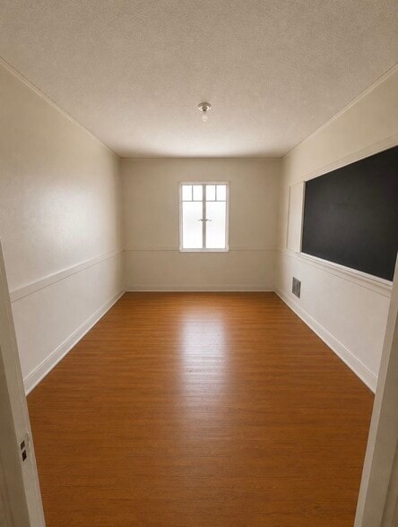 More Photos Of 1209 E Garfield Ave, Glendale Schools For Lease