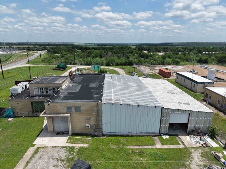 More Photos Of 6721 FM 535, Cedar Creek Industrial For Sale