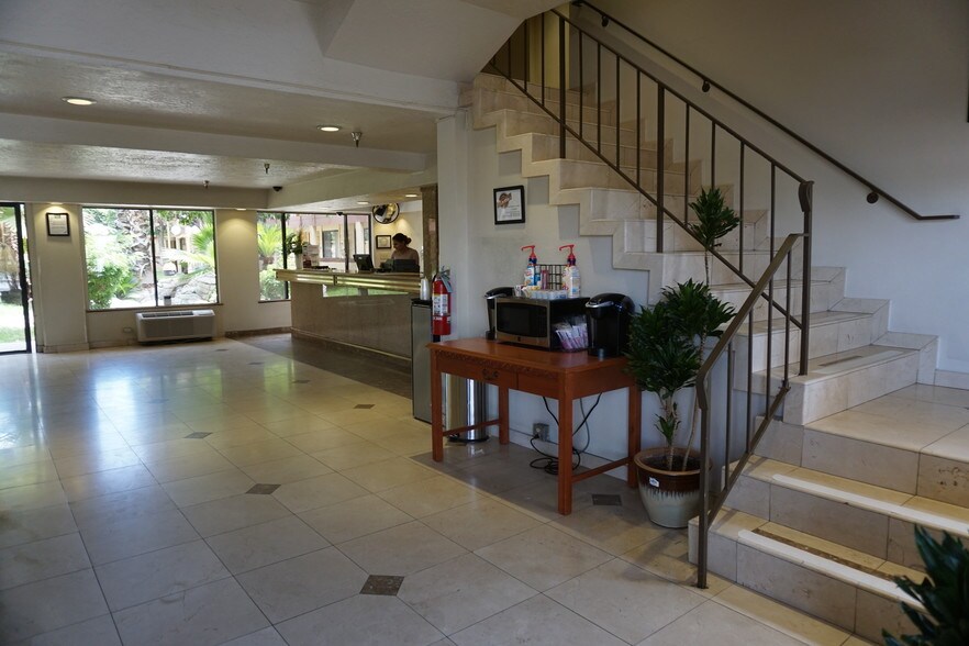 4500 Buck Owens Blvd, Bakersfield, CA 93308 Hotel For Sale