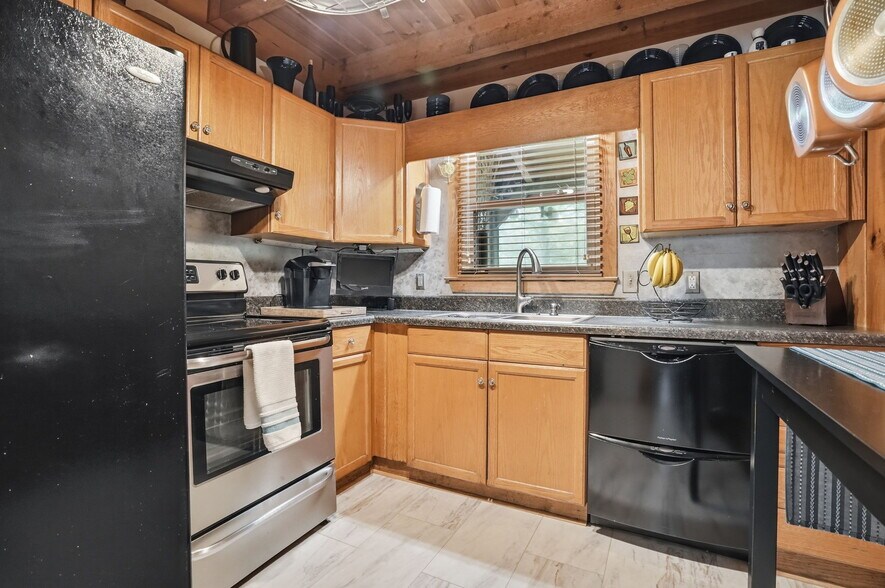 More Photos Of 5730 Highway 356, Sautee Nacoochee Specialty For Sale